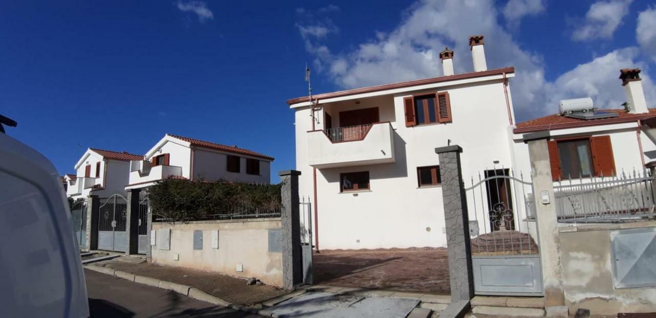 SantʼAntìoco Villa Rosa מראה חיצוני תמונה
